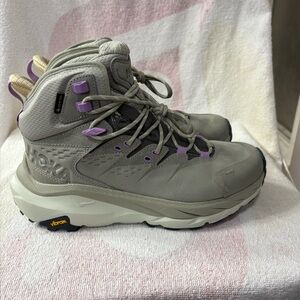 HOKA Kaha 2 GTX
Hiking Boot Women’s Sz 8.5
